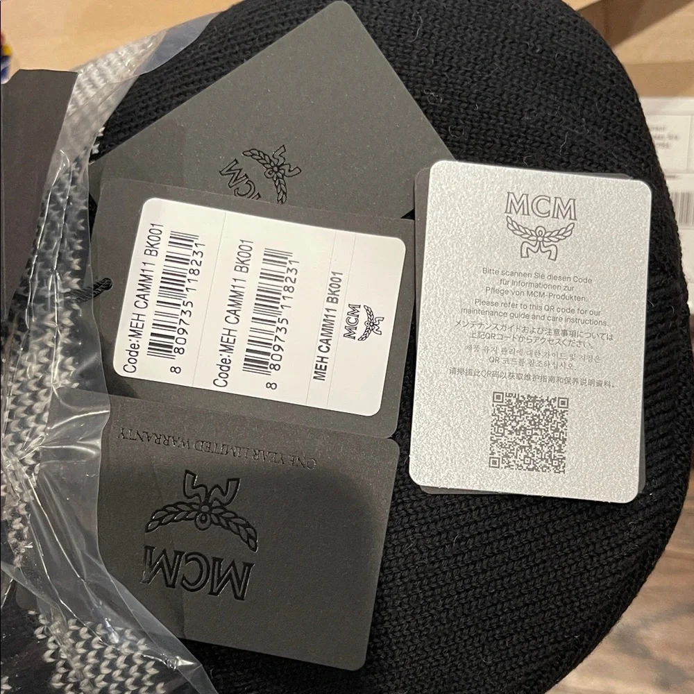 MCM Reversible Shapka Hat In Après Ski Wool in Black and White NWT Unisex